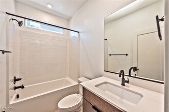 226 Pancho Via Dr in Henderson, NV - Building Photo - Building Photo