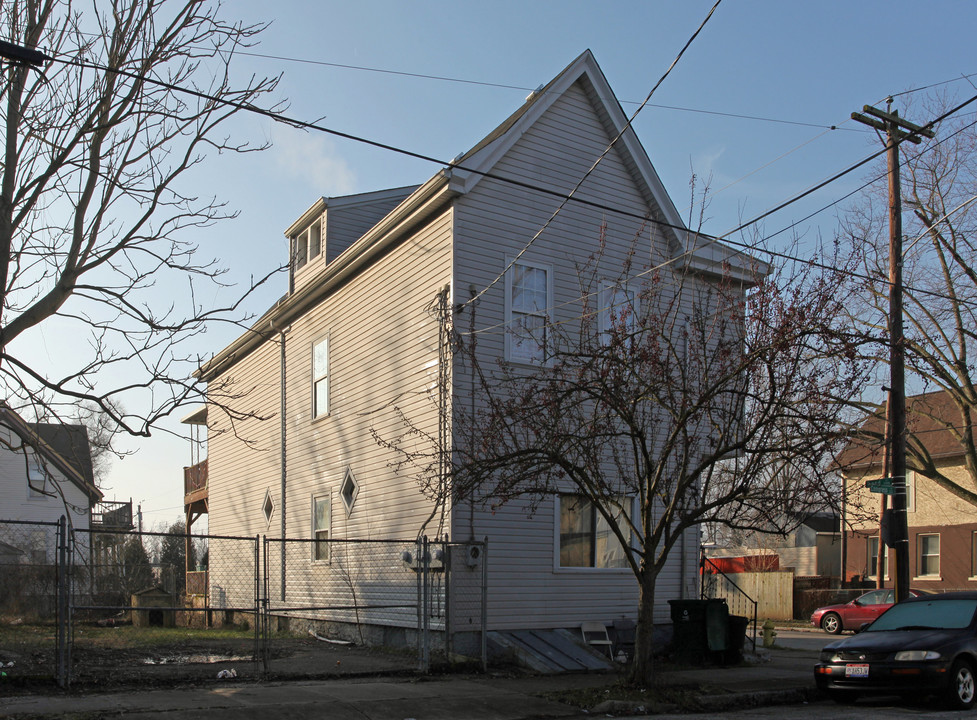 222-224 Congress Ave in Cincinnati, OH - Foto de edificio