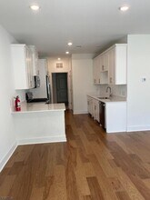 61 Veterans Wy in Morris Plains, NJ - Foto de edificio - Building Photo