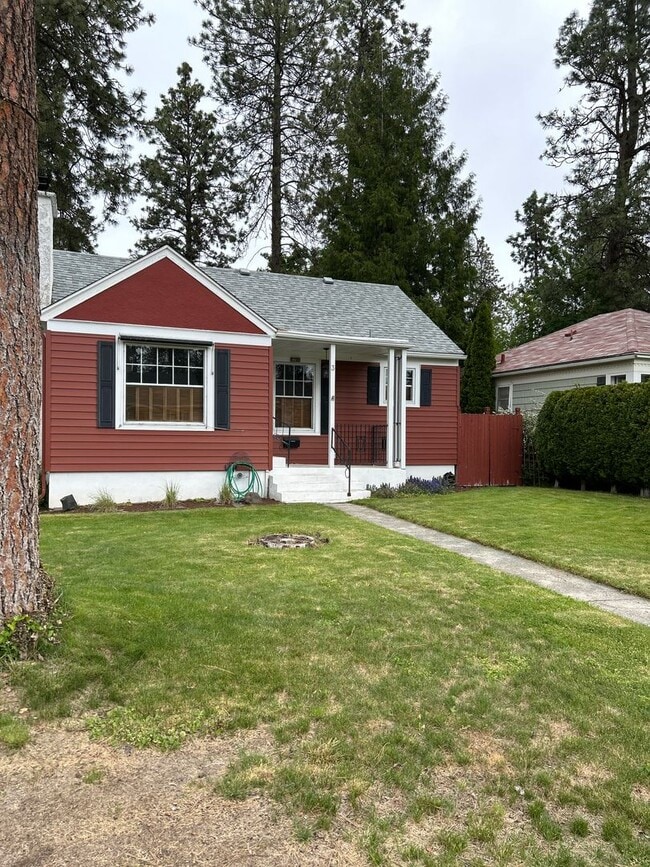 property at 3 E 34th Ave