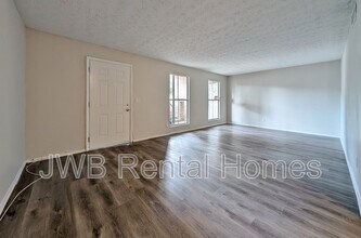 7201 Arlington Expy in Jacksonville, FL - Building Photo - Building Photo