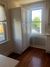 24 Atlantic St in Newport, RI - Building Photo - Building Photo