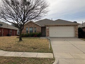 2116 Sol Dr in Little Elm, TX - Building Photo
