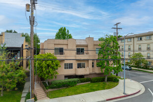 11524 Moorpark St in North Hollywood, CA - Foto de edificio - Building Photo