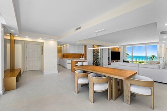 2774 S Ocean Blvd in Palm Beach, FL - Building Photo - Building Photo