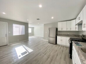 748 Hawthorne Pl in Pomona, CA - Building Photo - Building Photo