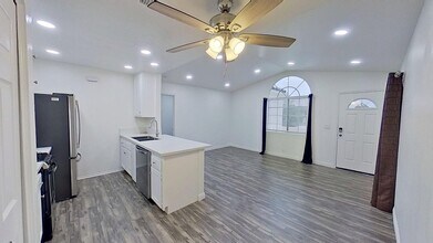 37 Gaviota in Rancho Santa Margarita, CA - Building Photo - Building Photo