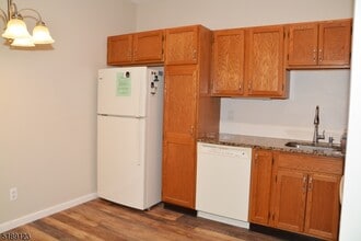 2 Richmond Rd in West Milford, NJ - Building Photo - Building Photo