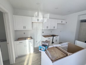 2 Elmwood St in Amesbury, MA - Foto de edificio - Building Photo