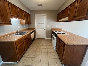 3428 Laurelwood Dr in Horn Lake, MS - Building Photo - Building Photo