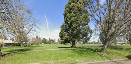 726 32nd Ave SE in Albany, OR - Building Photo - Building Photo