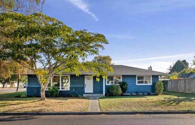 property at 2507 SE Fulton St
