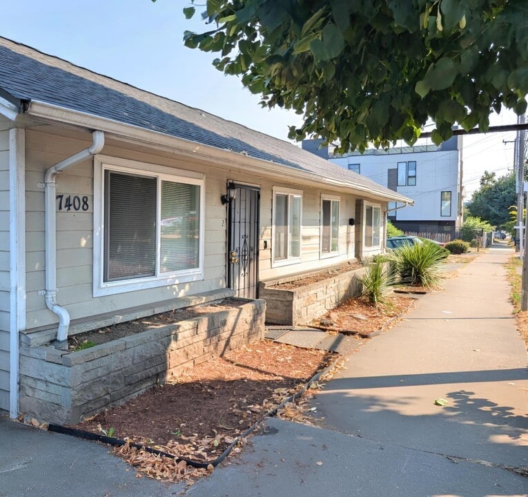 7408 Rainier Avenue South, Unit 3 in Seattle, WA - Foto de edificio