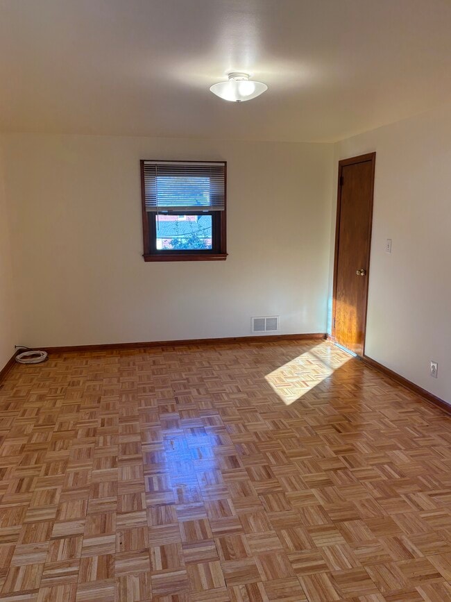 39 Academy Ave, Unit 2 in Plainfield, NJ - Building Photo - Building Photo