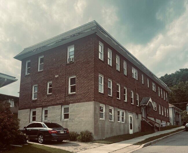 77 Colfax Ave, Unit 1 in Binghamton, NY - Building Photo - Building Photo