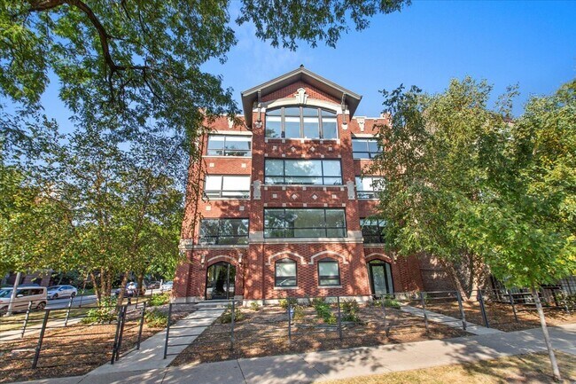 property at 6900 N Sheridan Rd