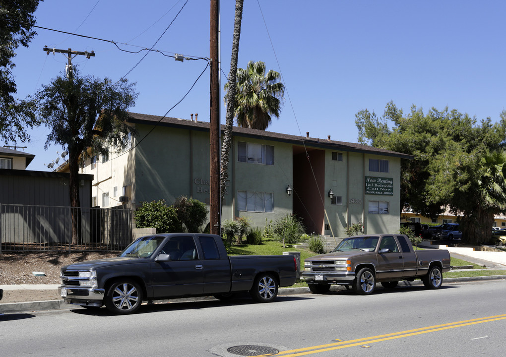 1430 Circle City Dr in Corona, CA - Foto de edificio