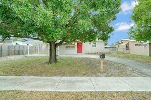 4124 NW 12th Terrace in Fort Lauderdale, FL - Building Photo