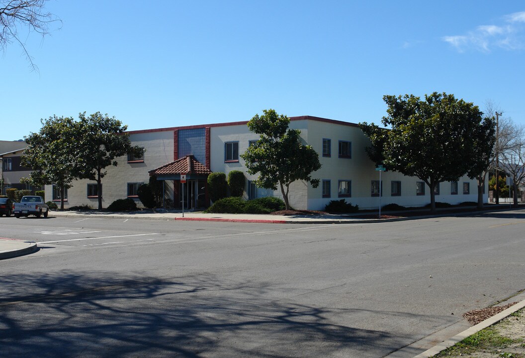 135 N B St in Lompoc, CA - Building Photo