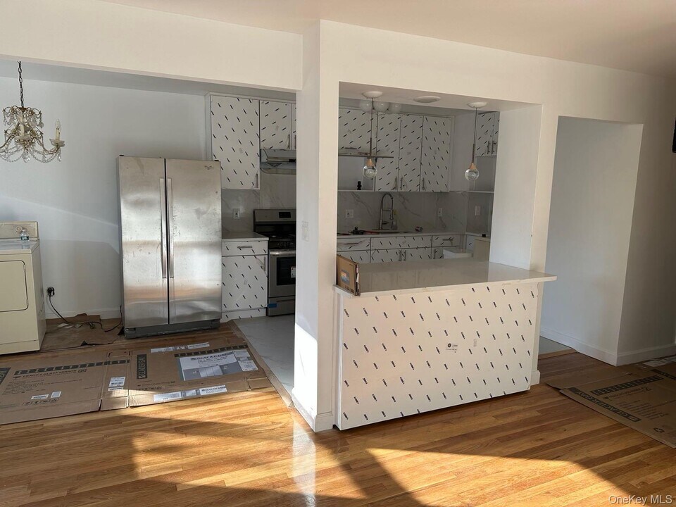 61-36 219th St in Queens, NY - Building Photo