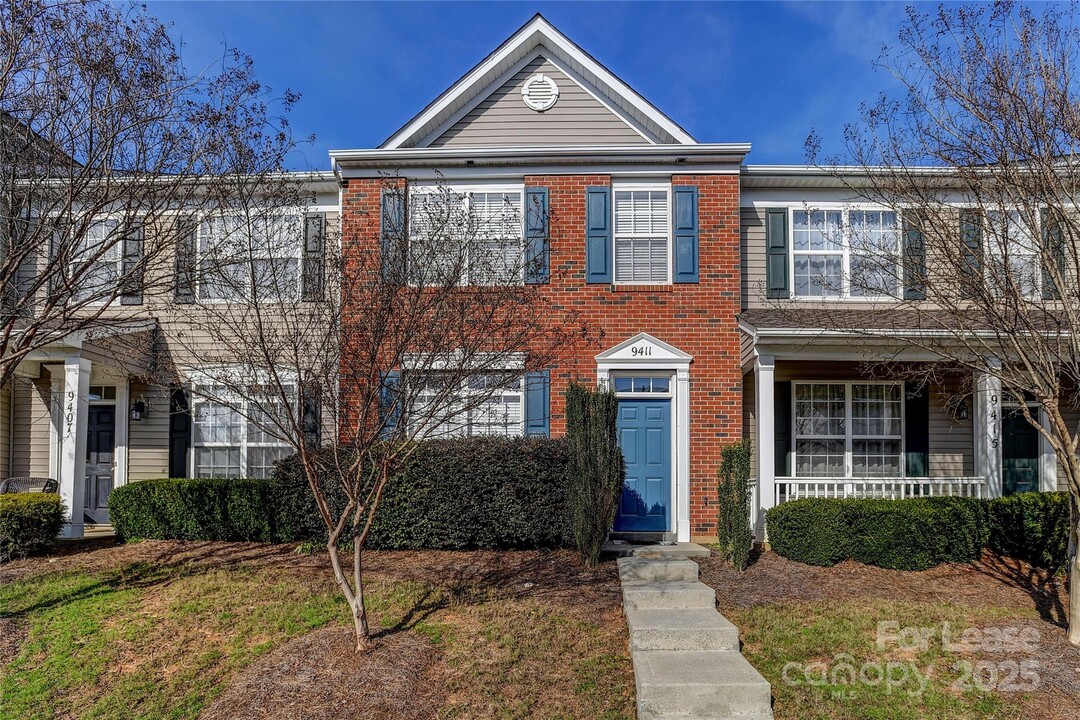 9411 Rosewood Meadow Ln in Huntersville, NC - Building Photo