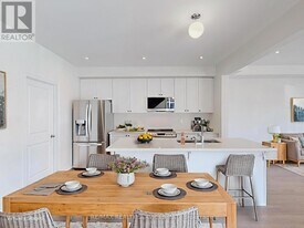 513 Littlewood Ln in Ajax, ON - Building Photo