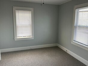 176 Thompson St in Stratford, CT - Building Photo - Building Photo