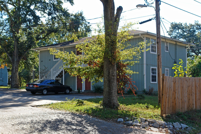 Pasco Place Apartments in Tallahassee, FL - Building Photo - Building Photo