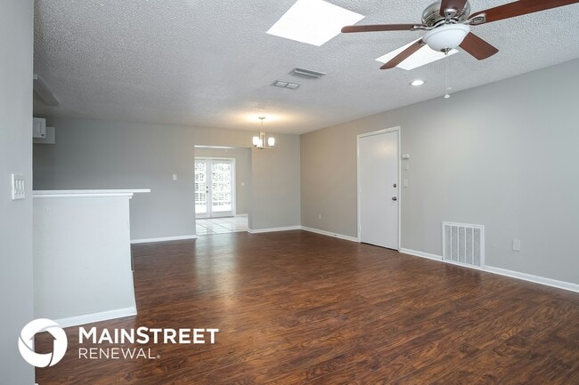 2015 Jones Ave in Sanford, FL - Building Photo - Building Photo