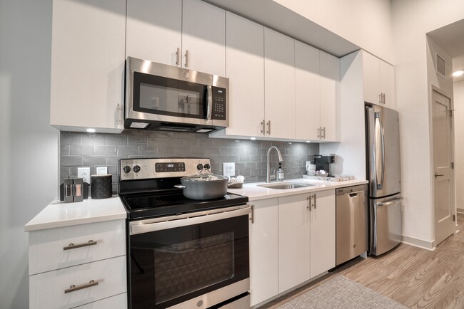 Vista Brooklyn Apartments in Jacksonville, FL - Building Photo - Building Photo