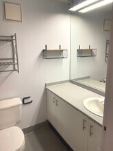 61 Brookline Ave, Unit 316 in Boston, MA - Foto de edificio - Building Photo