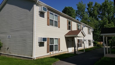 28-40 Barmann Ave in Kingston, NY - Building Photo - Building Photo