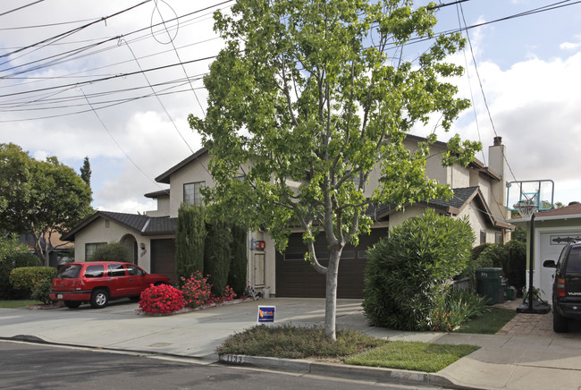 1131-1133 St. Francis St in Redwood City, CA - Building Photo - Building Photo