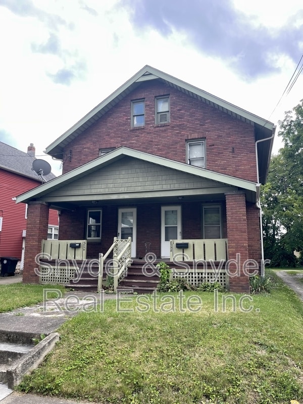 property at 2052 16th St SW