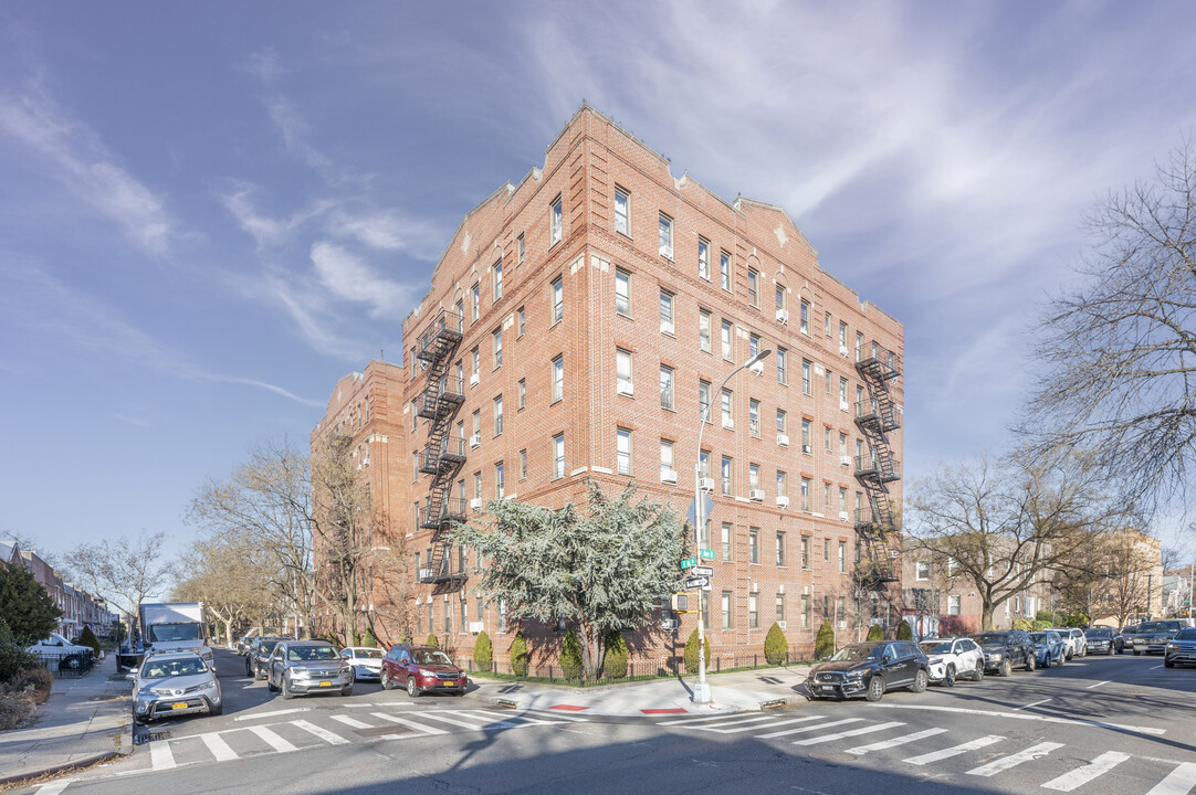 1485 E 16th St in Brooklyn, NY - Building Photo