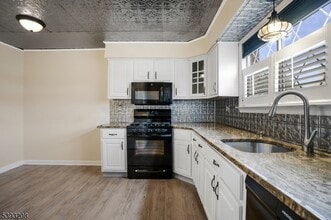 180 Wildflower Ln in Hillsborough Township, NJ - Building Photo - Building Photo