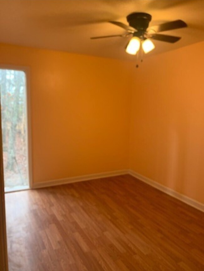 2611 Brownsville Rd Apartments and Nearby Pittsburgh Apartments For