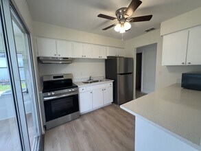 16 Tangerine Ct in Lehigh Acres, FL - Building Photo - Building Photo