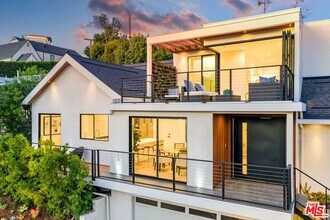 1416 Comstock Ave in Los Angeles, CA - Building Photo - Building Photo