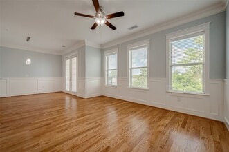 2802 Morrison St, Unit 301 in Houston, TX - Building Photo - Building Photo