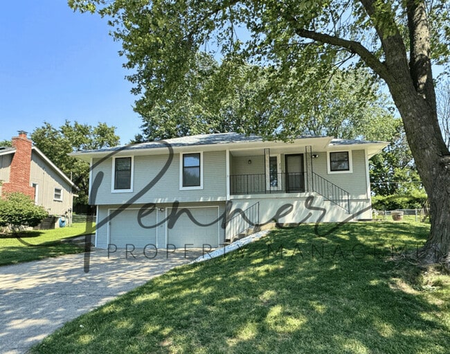 property at 2701 S Coachman Dr