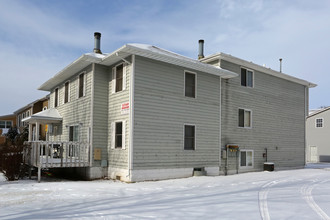 Star Apartments in Dekalb, IL - Building Photo - Building Photo