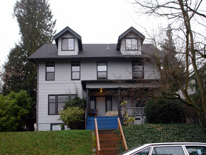 5201 19th Ave NE in Seattle, WA - Foto de edificio - Building Photo