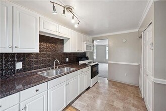 133 W Pike St-Unit -Unit 2- Top Floor in Canonsburg, PA - Building Photo - Building Photo