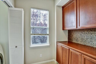 2016 Maidenhair Way in San Ramon, CA - Building Photo - Building Photo