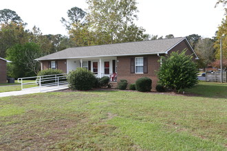 Oak Estates in Elizabethtown, NC - Foto de edificio - Building Photo