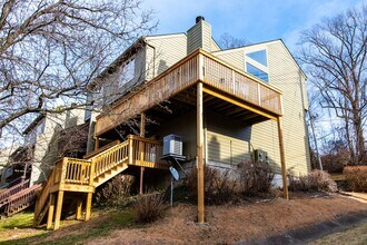 15 Harrods Landing Dr in Prospect, KY - Foto de edificio - Building Photo