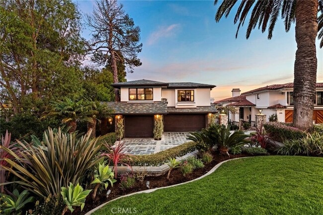 property at 2907 Cliff Dr