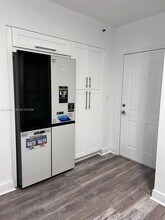 5091 NW 7th St in Miami, FL - Foto de edificio - Building Photo