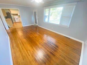 123 Westlynn Dr in Lebanon, TN - Building Photo - Building Photo